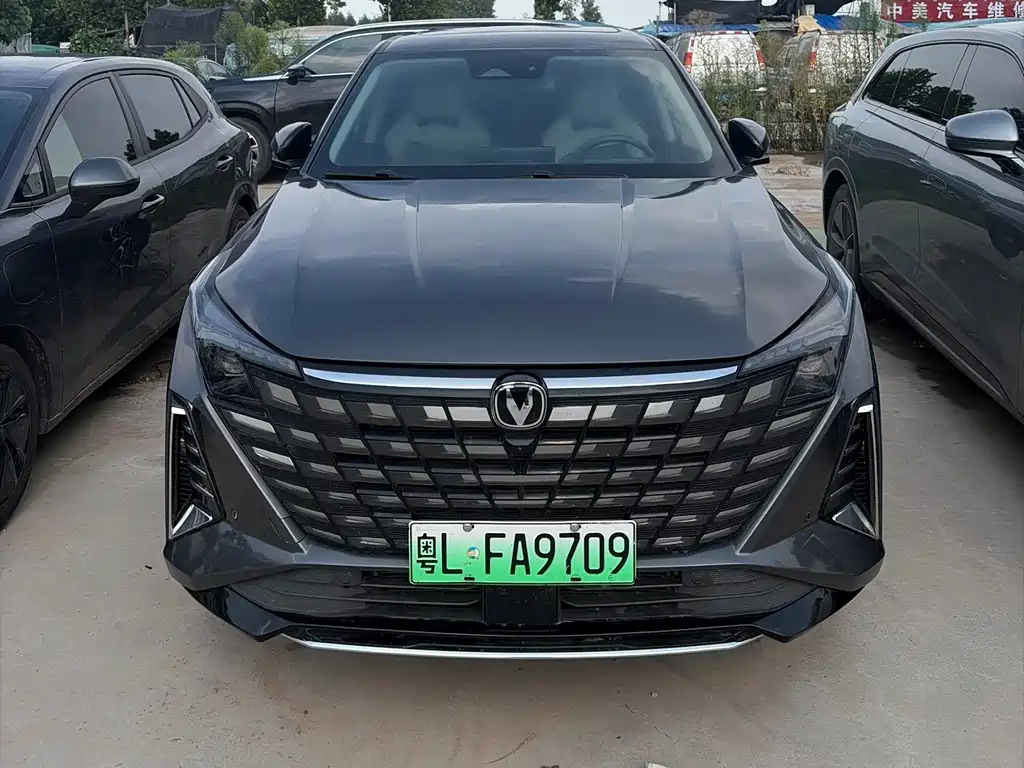 Changan UNI-Z New Energy — миниатюра 2