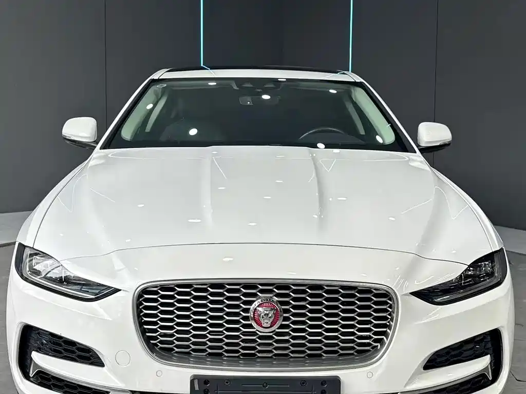 Jaguar XEL 2.0T 200PS S Progressive Elegant Edition, фото 2