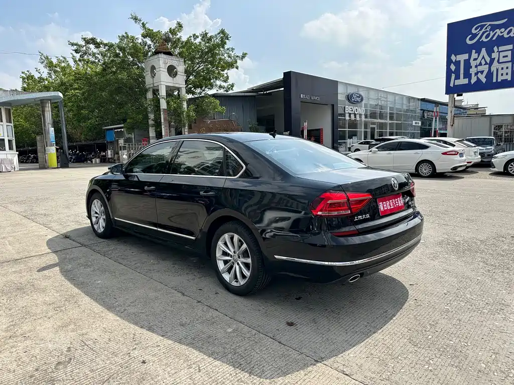 Volkswagen Passat — миниатюра 6