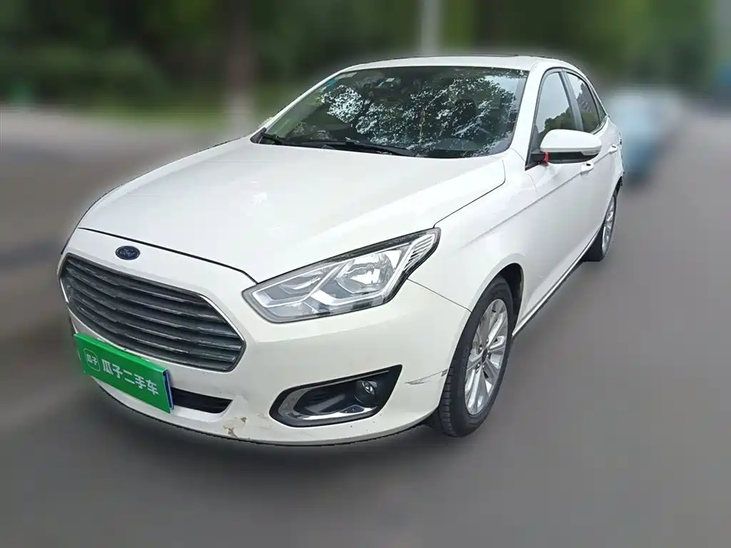 Ford Escort 2015 1.5L Auto Fashion Type