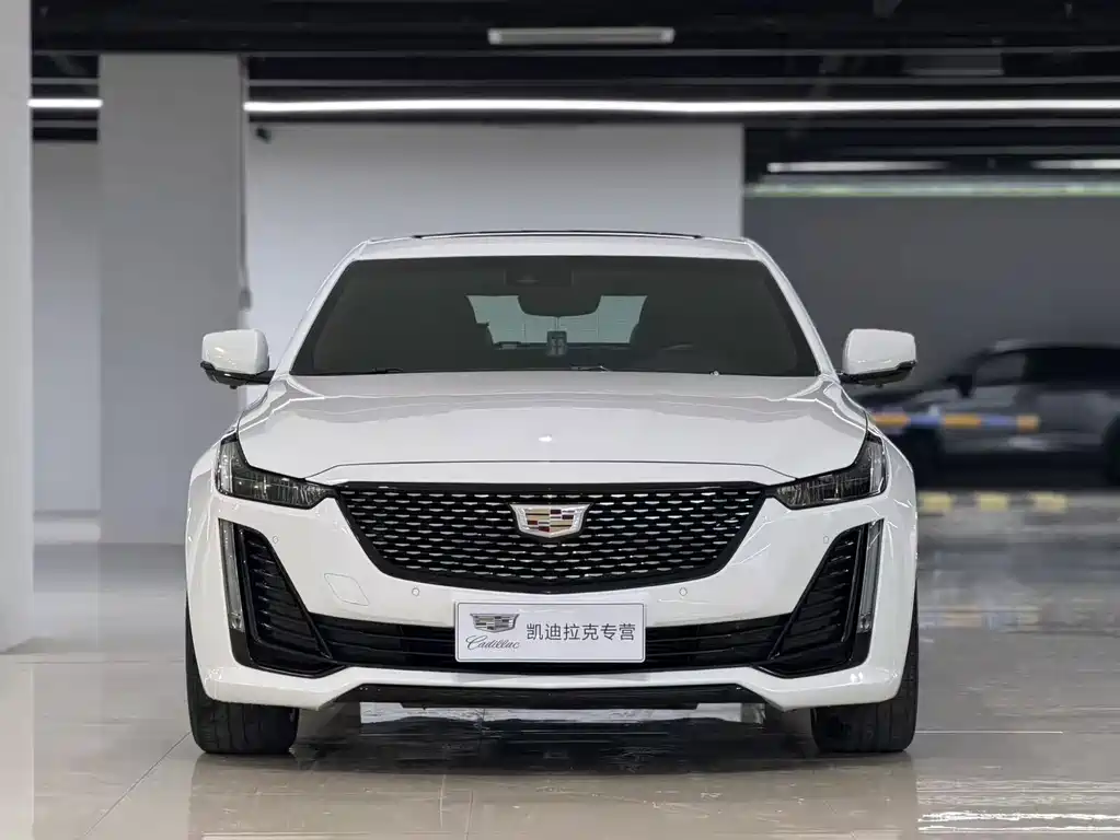Cadillac CT5 — миниатюра 2