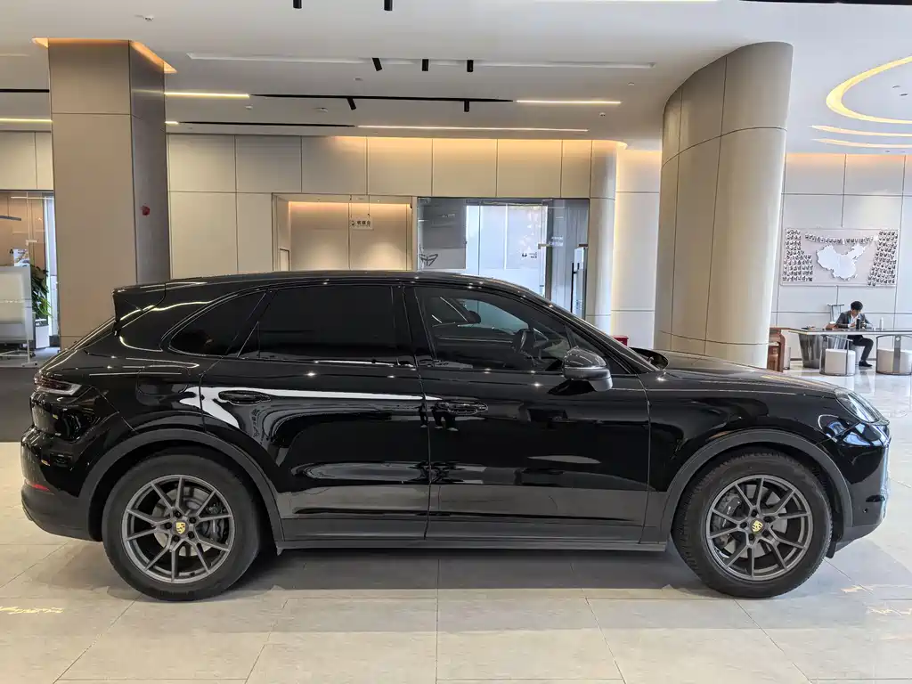 PORSCHE CAYENNE NEW ENERGY