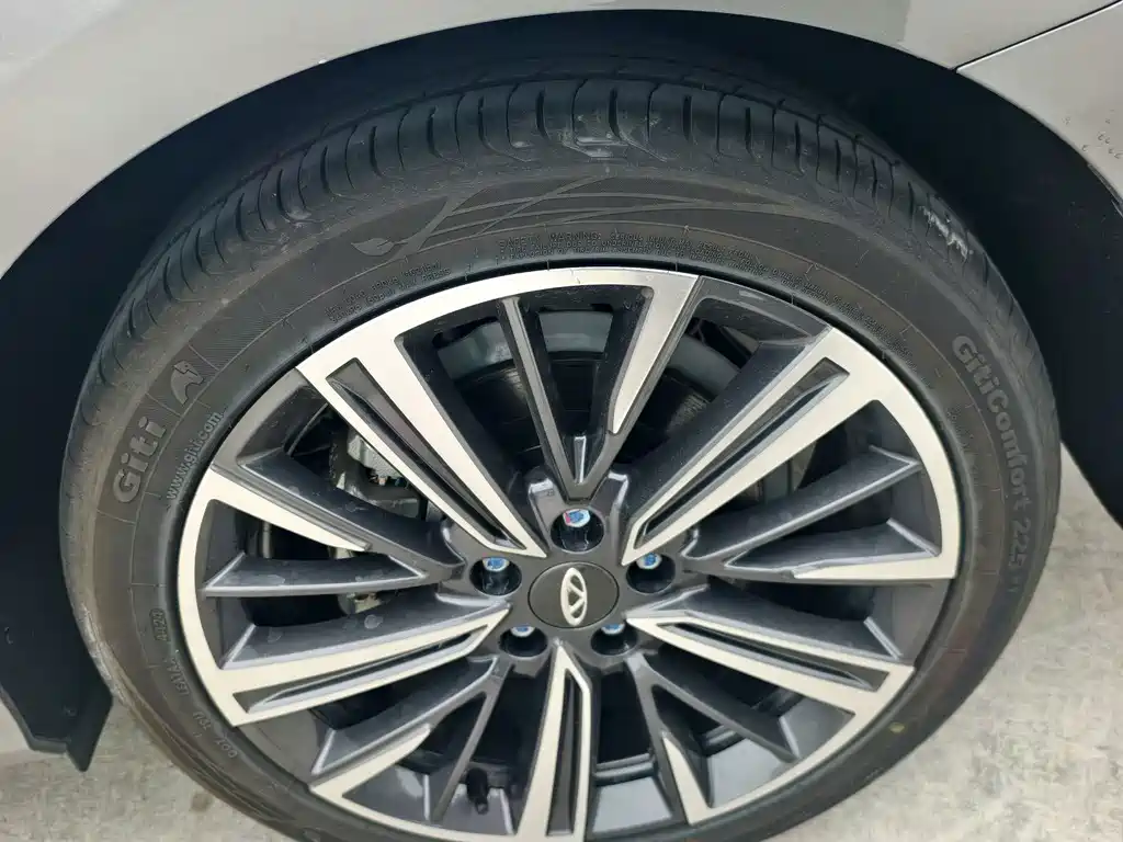 Chery Arrizo 8 — миниатюра 11