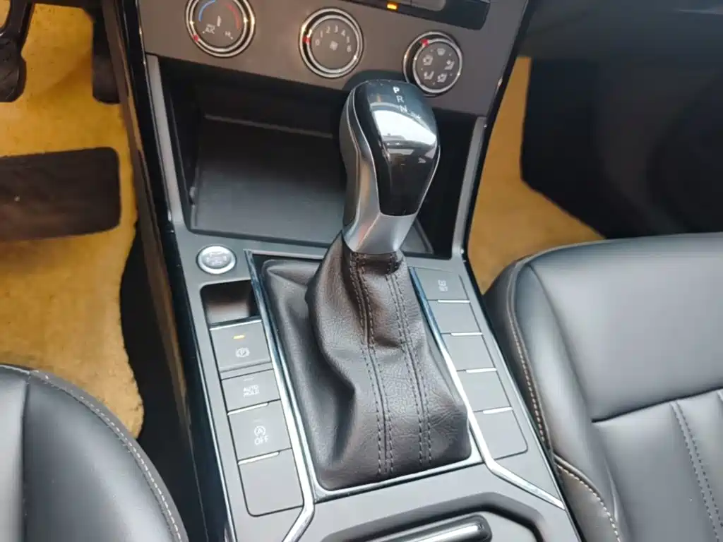 Volkswagen Passat — миниатюра 14