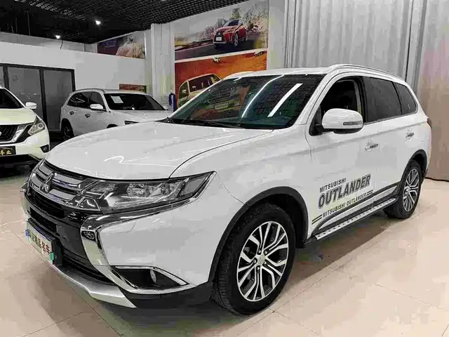 MITSUBISHI OUTLANDER 2017