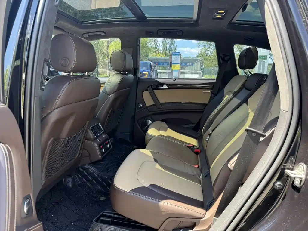 Audi Q7 — миниатюра 13
