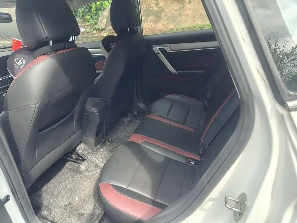 Geely Binyue — миниатюра 13
