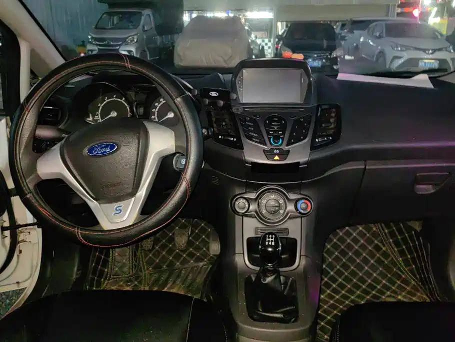 Ford Fiesta — миниатюра 12