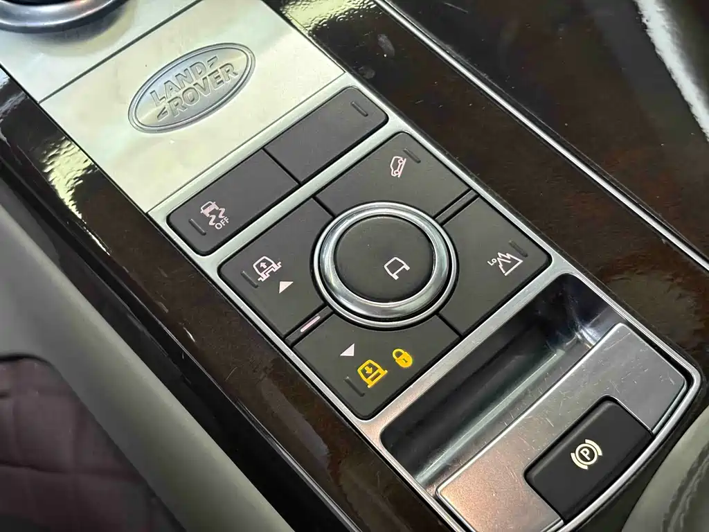 Land Rover Range Rover — миниатюра 10