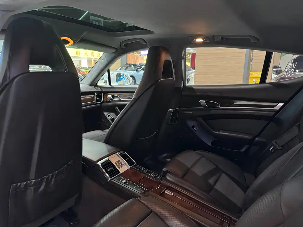 Porsche Panamera — миниатюра 13