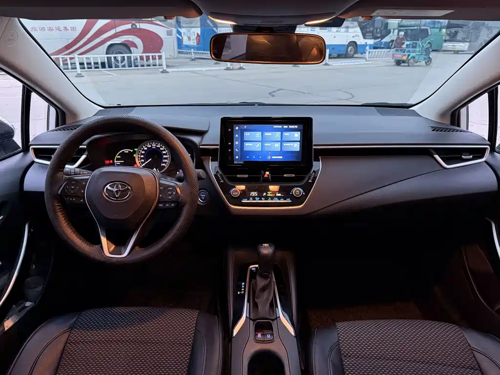 Toyota Corolla — миниатюра 8