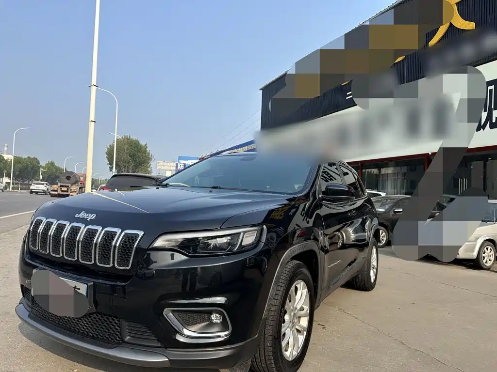 Jeep Cherokee — миниатюра 6