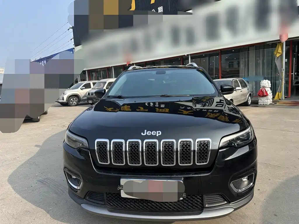 Jeep Cherokee — миниатюра 4
