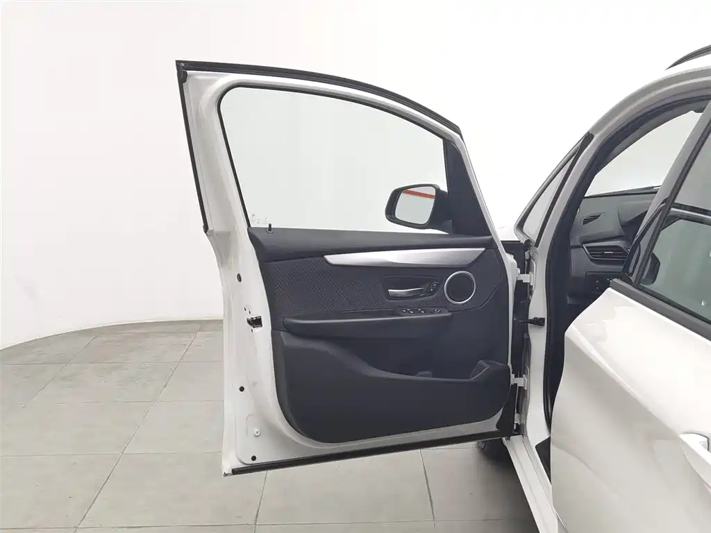 BMW 2 серии 2 2016 218i Fashion