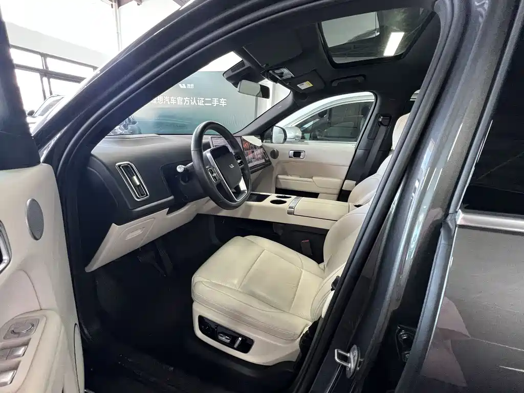 Li Auto L8 2023 Pro