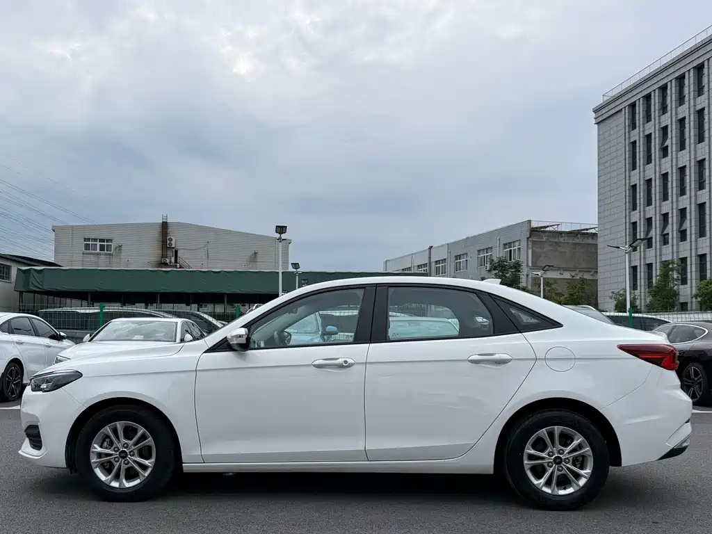 Ford Escort — миниатюра 14