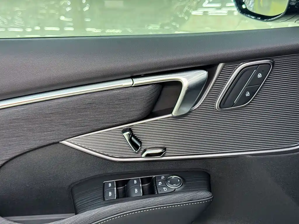 Buick LaCrosse — миниатюра 7