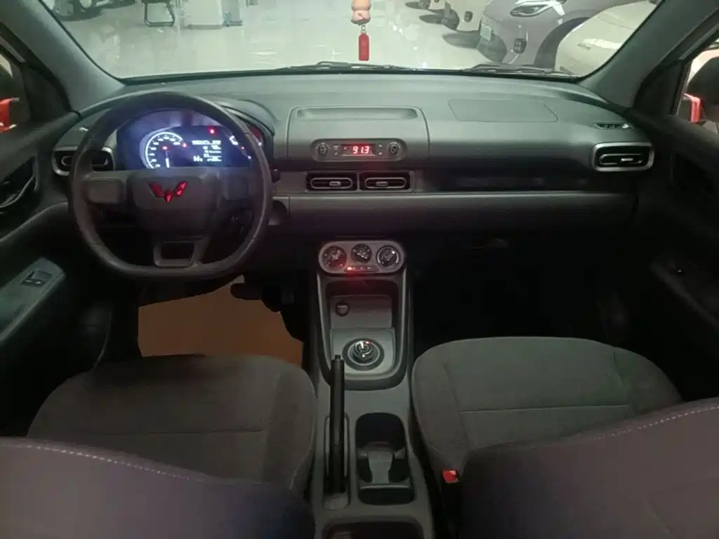 Wuling Hongguang EV — миниатюра 10