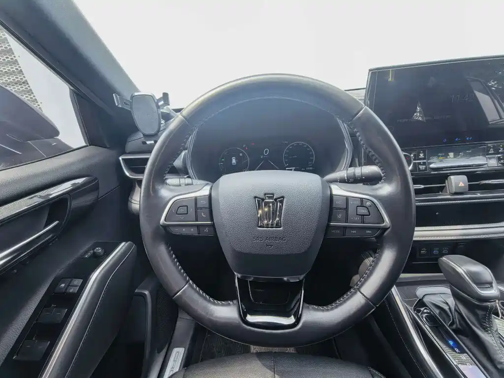 Toyota Crown Kluger — миниатюра 13