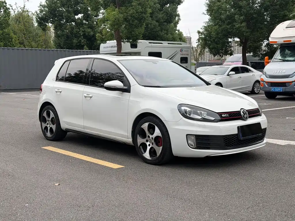 Volkswagen Golf GTI — миниатюра 3
