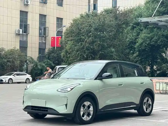 2024 Geely Xingyuan