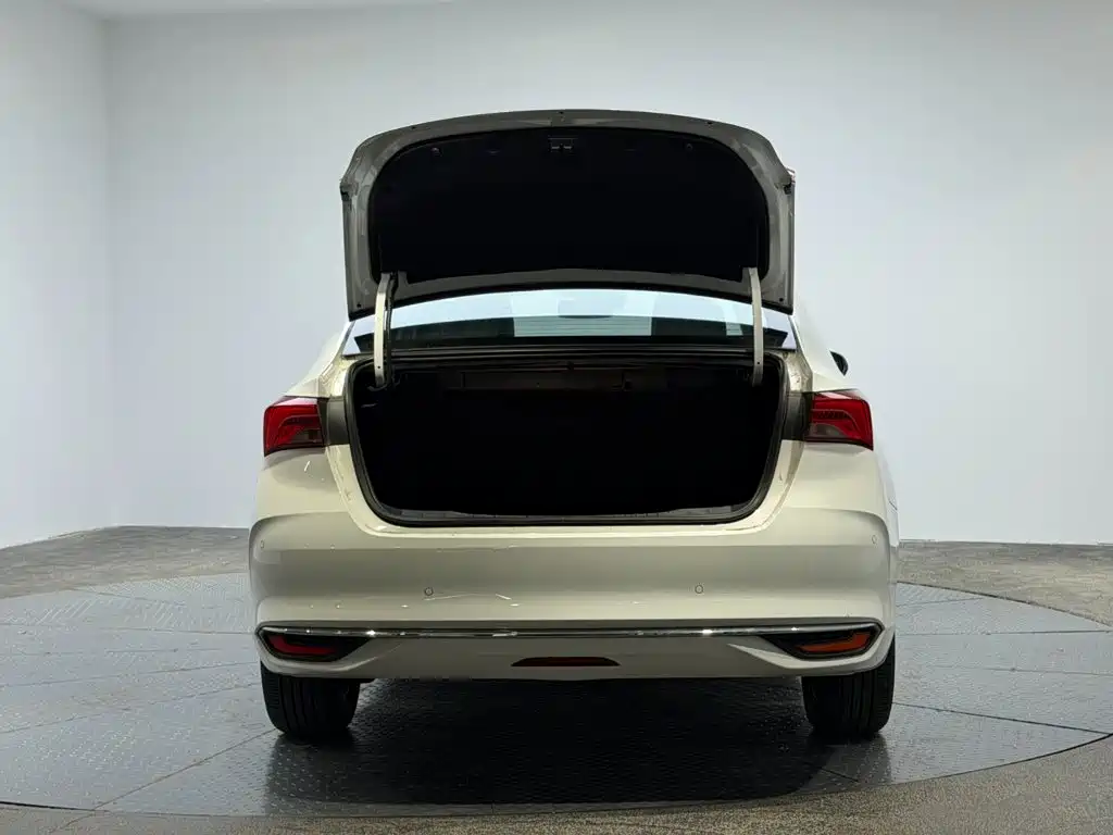 Buick Verano — миниатюра 14