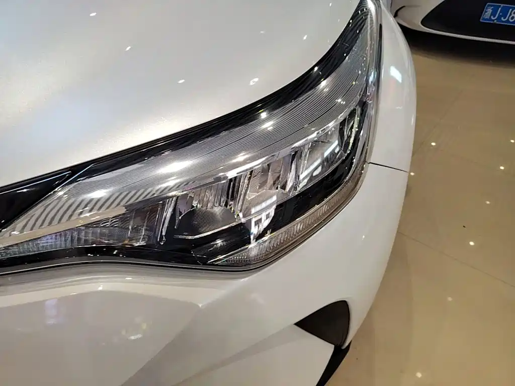 Toyota C-HR — миниатюра 24