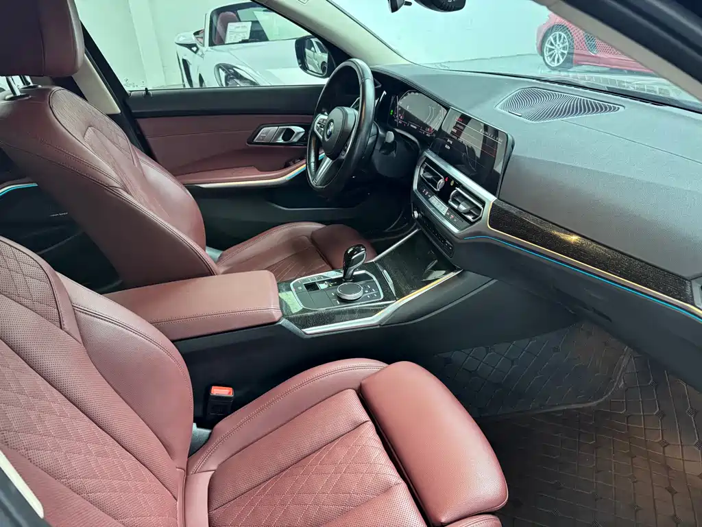 BMW 3 Series - фото 13