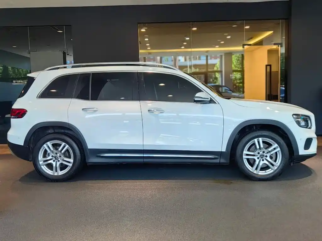 Mercedes-Benz GLB 2023 GLB 220