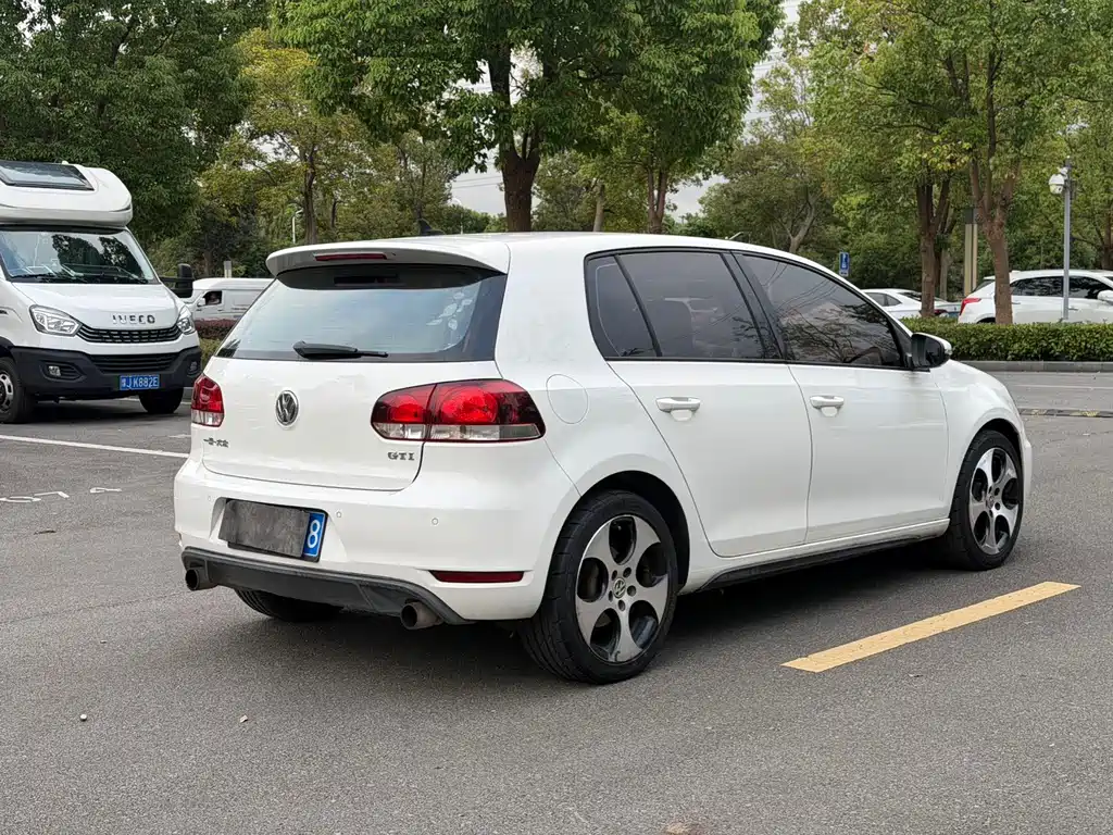 Volkswagen Golf GTI — миниатюра 4