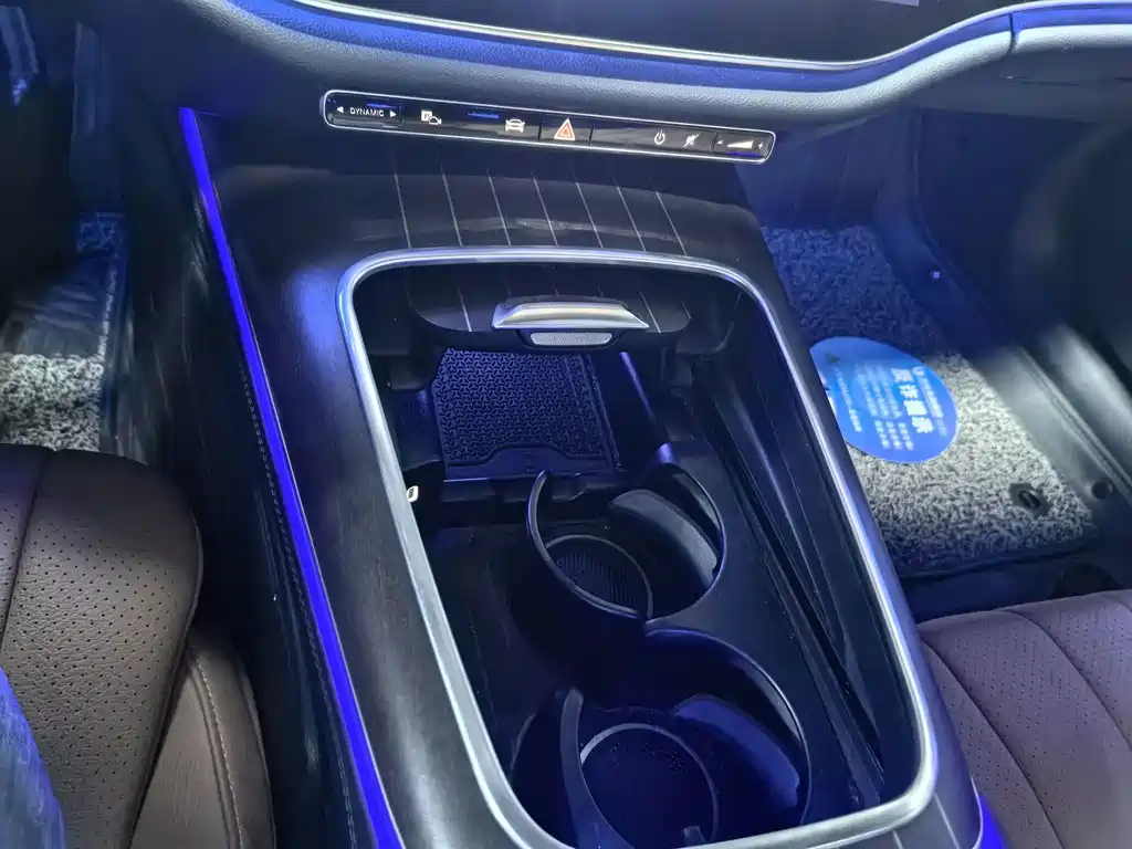Mercedes-Benz E-Class — миниатюра 11