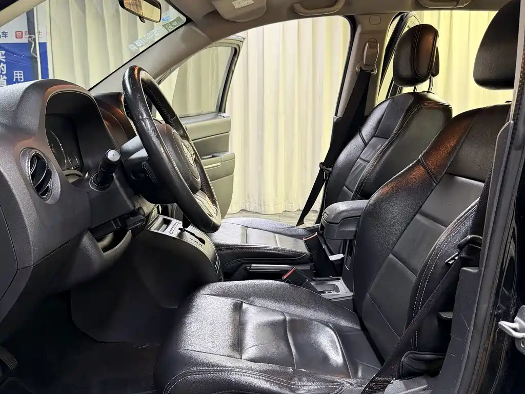 Jeep Compass (Import) — миниатюра 28