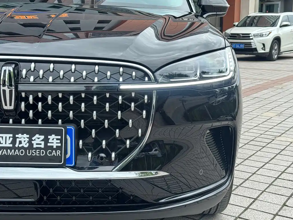 Lincoln Corsair 2025 2.0T Premium