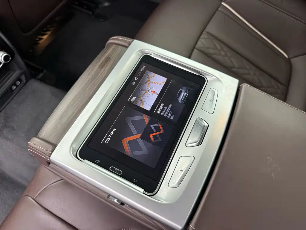 BMW 5 Series — миниатюра 22