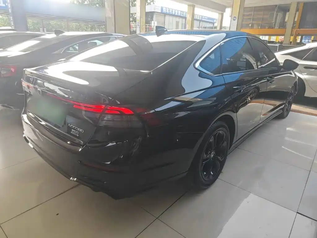 Honda Accord — миниатюра 7