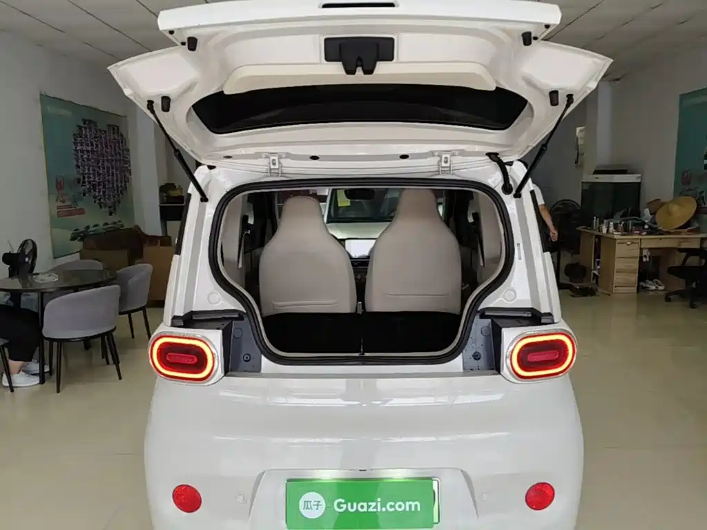 Wuling MINIEV — миниатюра 19
