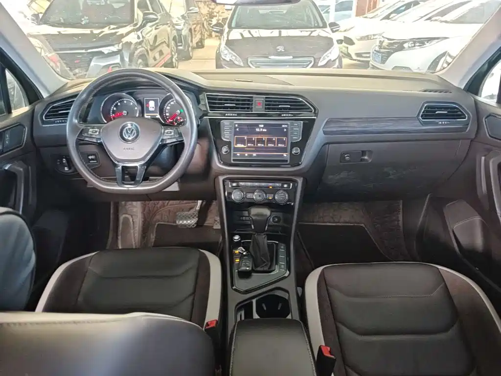 Volkswagen Tiguan L — миниатюра 10