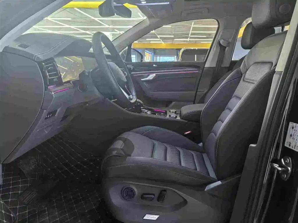Volkswagen Touareg — миниатюра 4