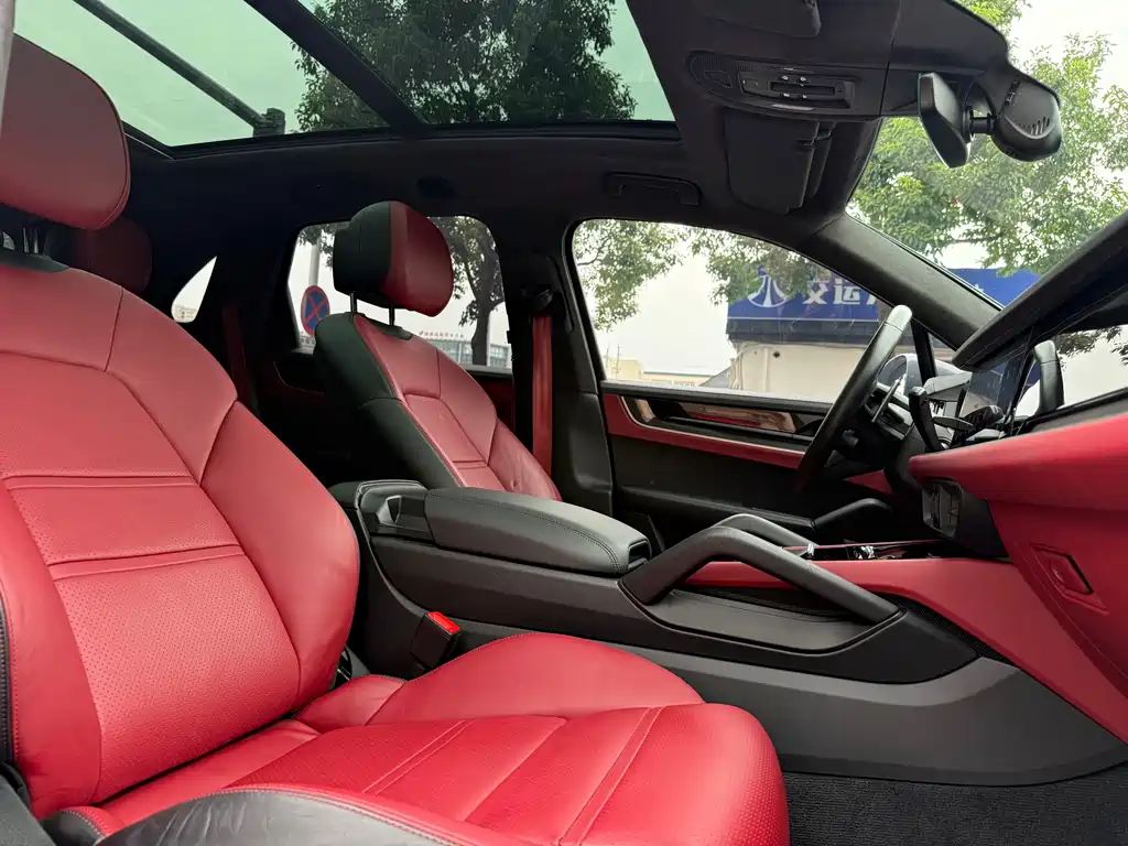 Porsche Cayenne — миниатюра 11