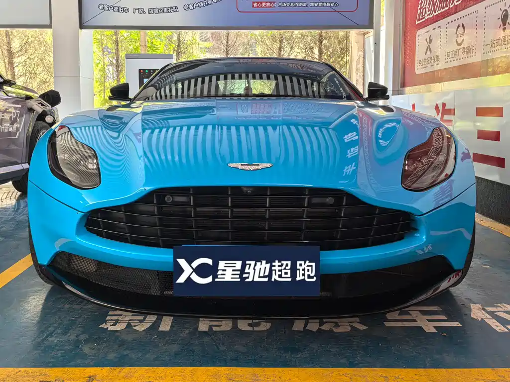 Aston Martin DB11 2019 4.0T V8 Coupe