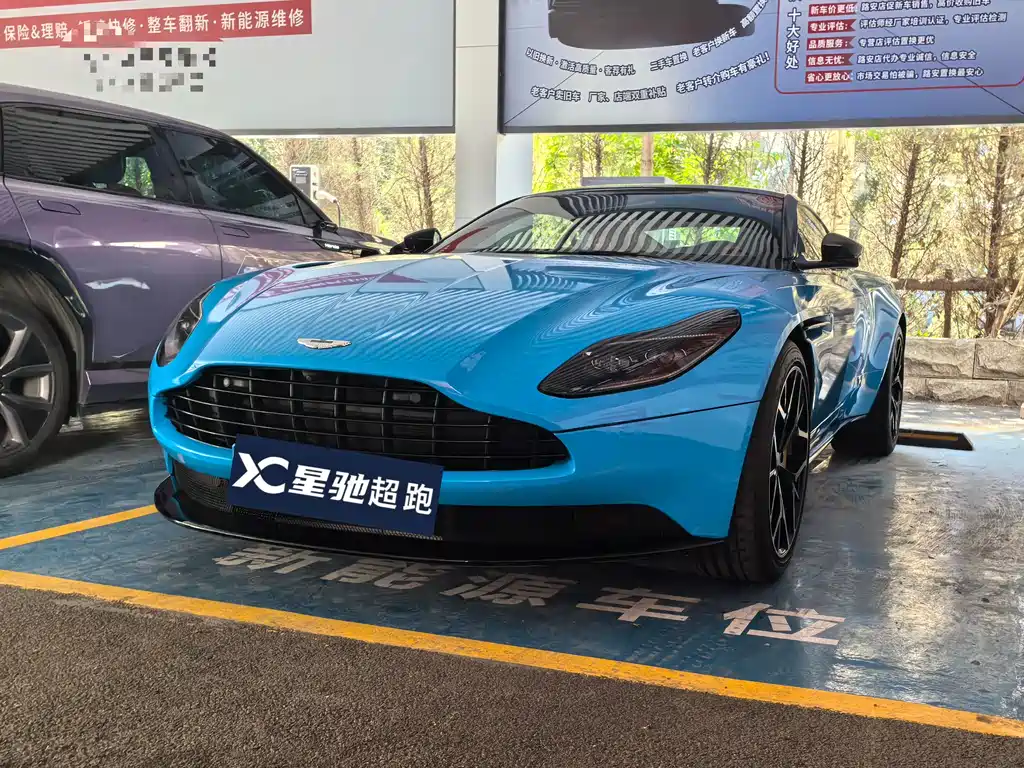 Aston Martin DB11 2019 4.0T V8 Coupe