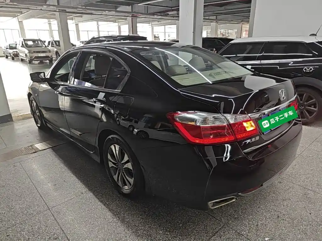 Honda Accord — миниатюра 5