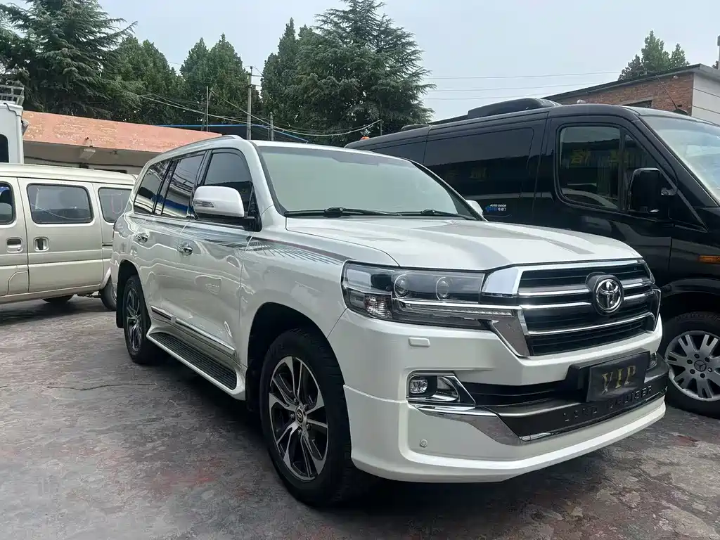 Toyota Land Cruiser — миниатюра 3