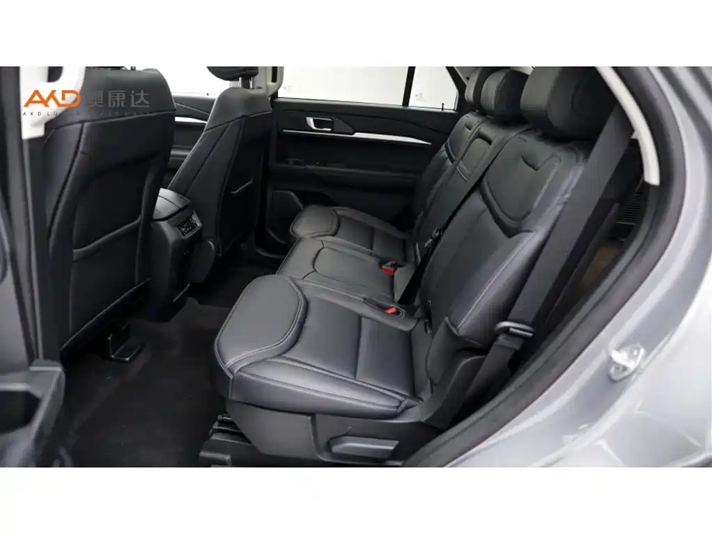 Ford Explorer — миниатюра 7