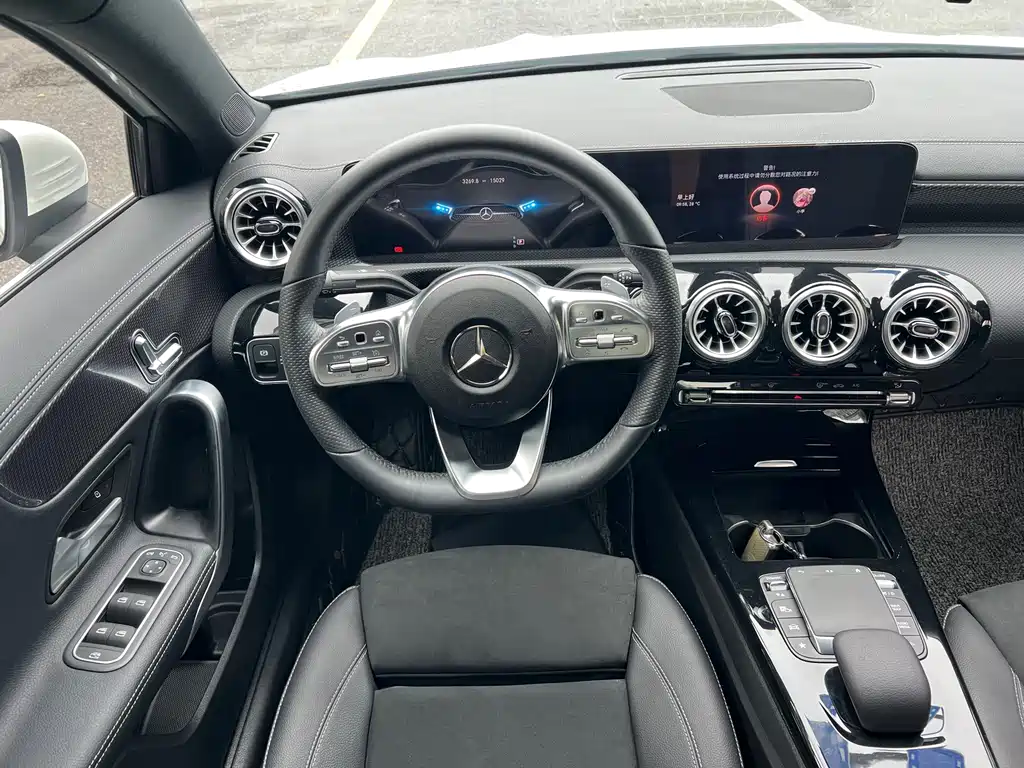 Mercedes-Benz A-Class — миниатюра 7