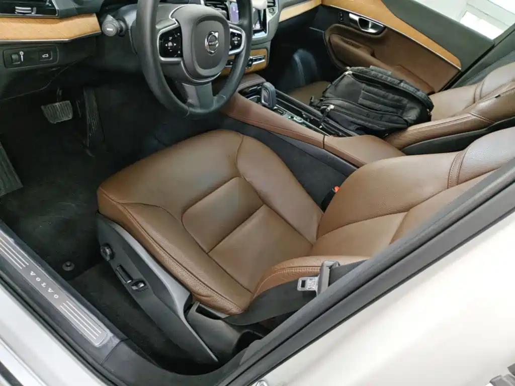 Volvo XC90 — миниатюра 15
