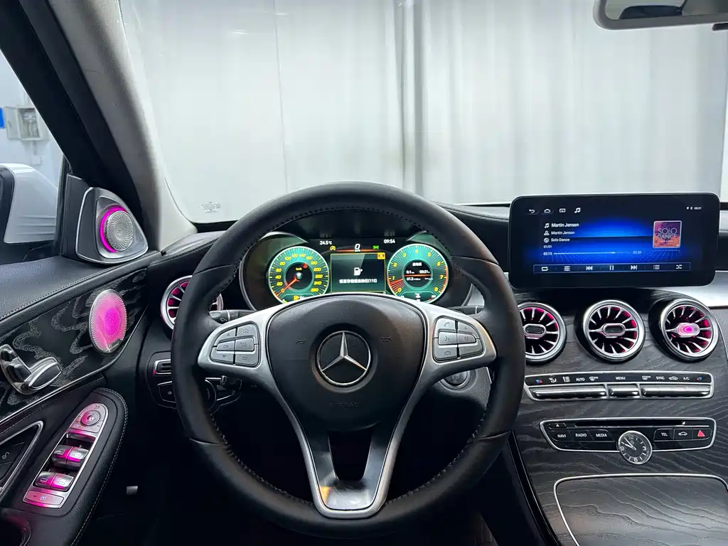 Mercedes-Benz C-Class — миниатюра 10
