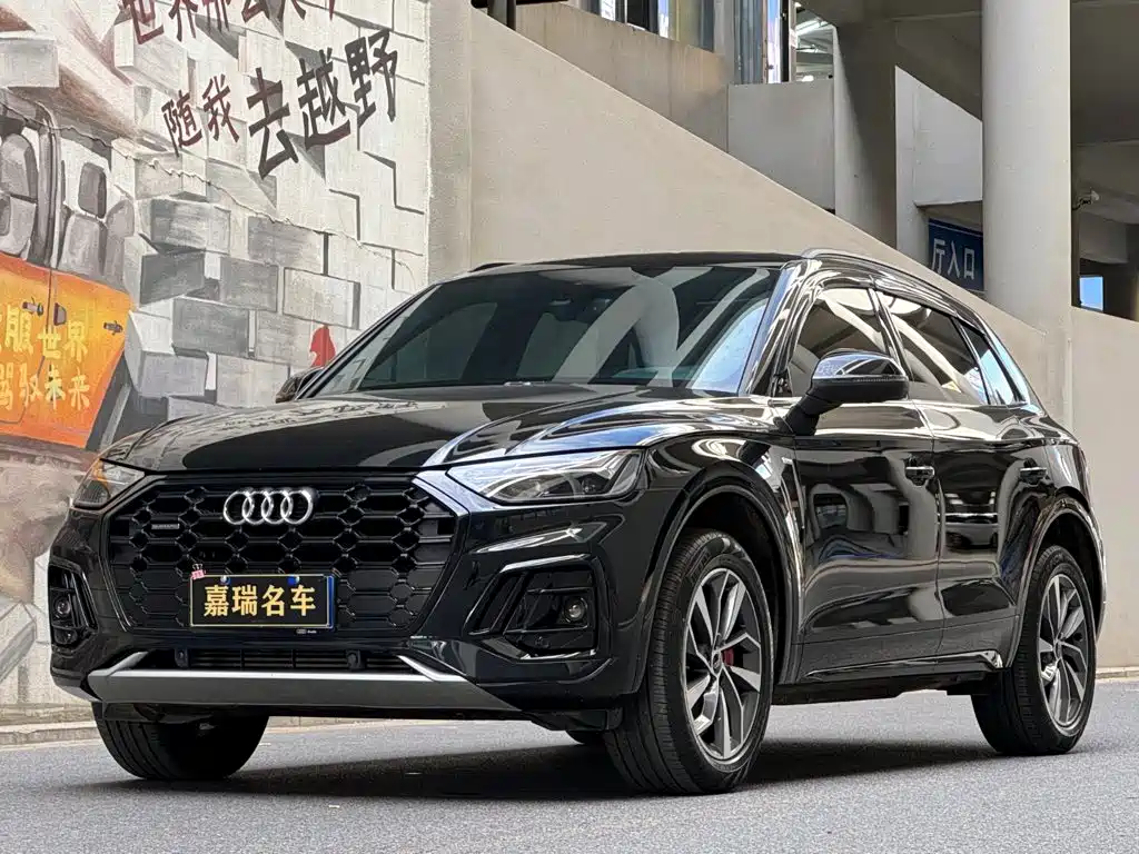 奥迪Q5L 2024款 40 TFSI 豪华动感型 2024
