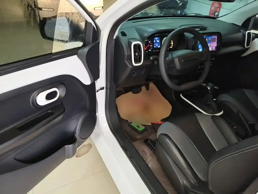 Roewe Clever — миниатюра 16
