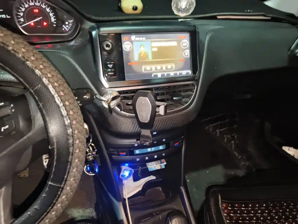 Peugeot 2008 — миниатюра 14
